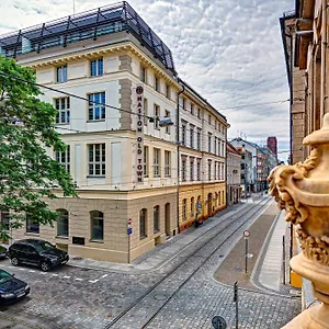 Old Town Haston Aparthotel